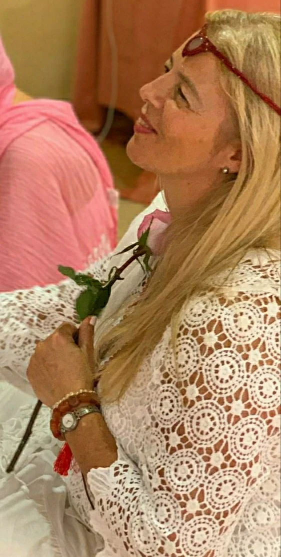 Um espaço para oração, ritual e celebração, fortalecendo a conexão com a espiritualidade feminina e os Mestres Ascensos.