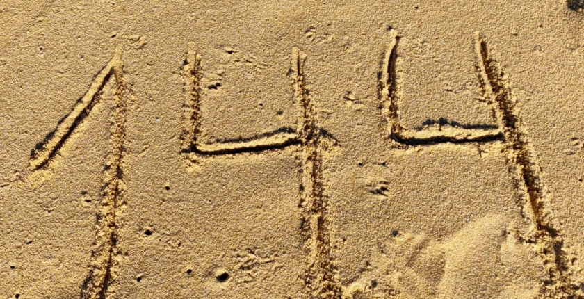 Usando o Rosário Quântico 144 para ancorar e conectar com a energia da alma junto ao mar.