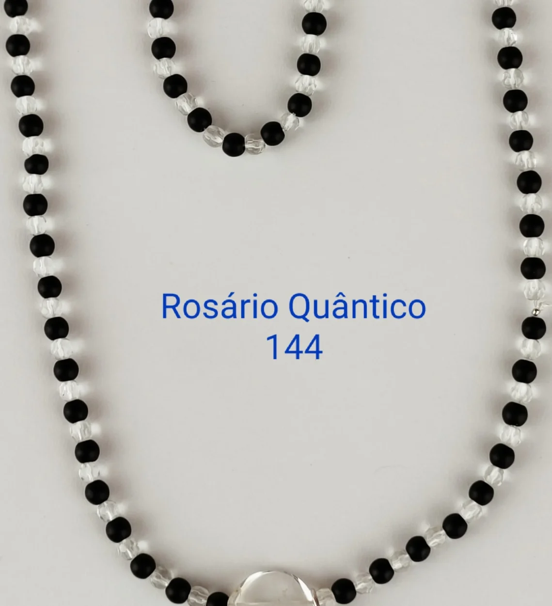 O uso do Rosário Quântico 144 como ferramenta de oração profunda e conexão com o Eu Sagrado e a Fonte Criadora.