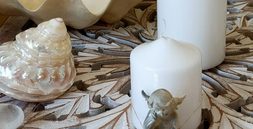 Um momento de cura e transformação profunda no contexto do Sacerdócio Cósmico, com a presença dos Anjos, marcando o fim do primeiro ciclo de formação e o início de uma nova jornada espiritual.