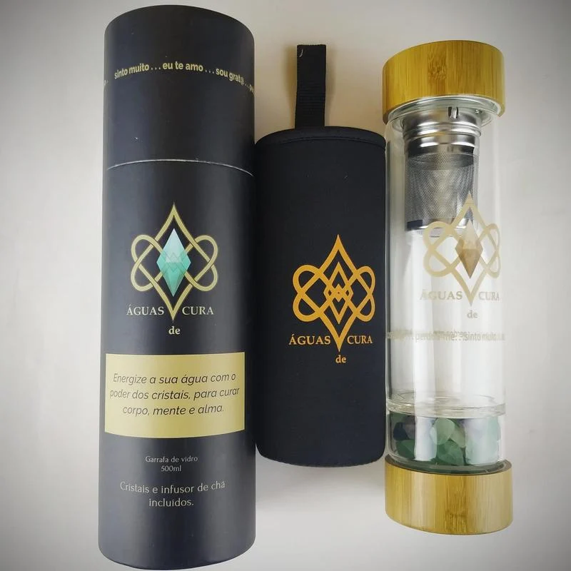 Garrafa de bambu com cristal de Amazonite da marca Água de Cura.