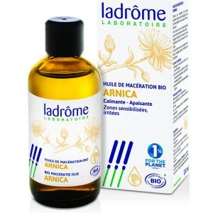 Frasco de óleo de Arnica de 100 ml, ideal para aliviar zonas sensibilizadas e pele seca.