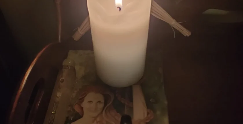 Reflexão sobre a experiência de ser Guardiã da Chama de Brigid e a conexão com a presença de Brigid através de uma visão de minha neta.