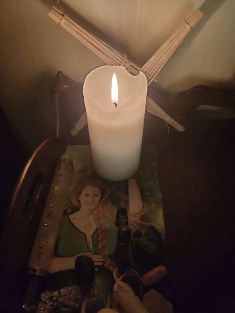 Reflexão sobre a experiência de ser Guardiã da Chama de Brigid e a conexão com a presença de Brigid através de uma visão de minha neta.