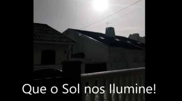 Invocação das forças do Universo e do Amor, buscando a expansão da consciência e o despertar do poder interior através da energia da Kundalini.