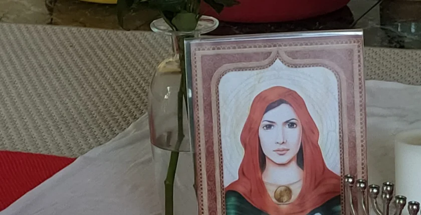 Encontro de união e amor divino, recebendo a energia de Maria Madalena.