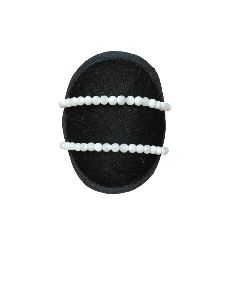 Madrepérola – pedra ligada à Maternidade Universal e à Lua.