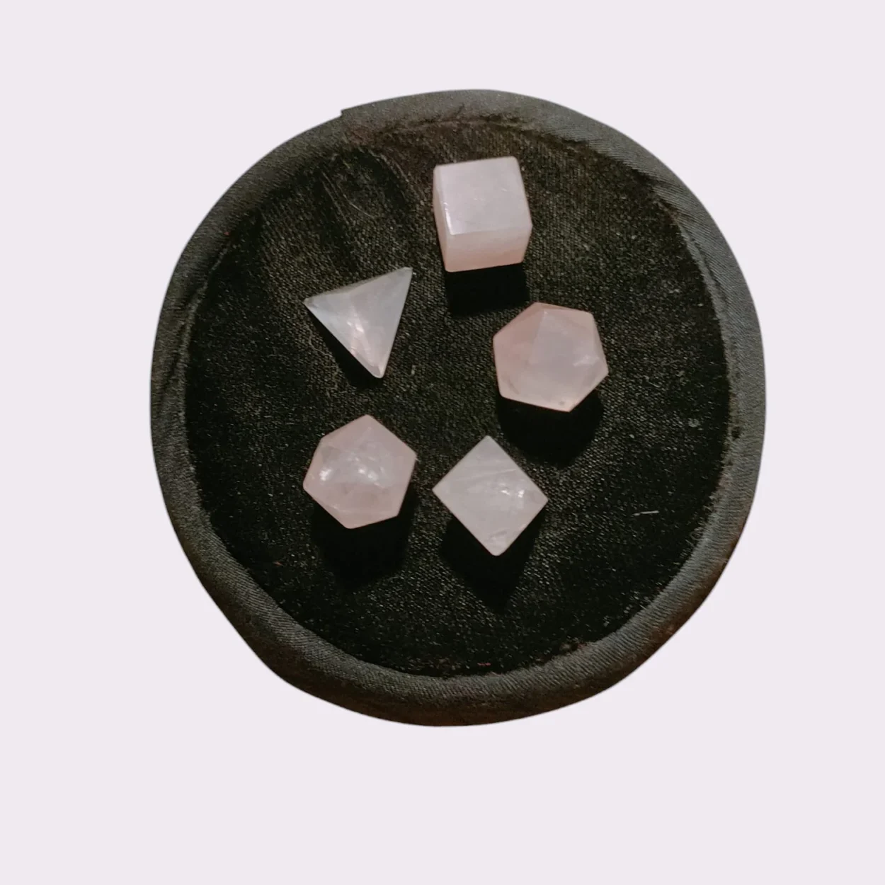 Conjunto de 5 Sólidos Platónicos em Quartzo Rosa com bolsa de terciopelo.